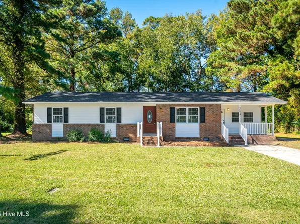 3894 Brooks Drive, Farmville, NC 27828