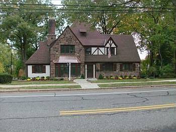 1st image of 176 Wyoming Ave