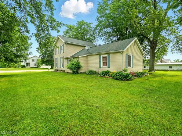 206 E Jefferson St, Jefferson, OH 44047