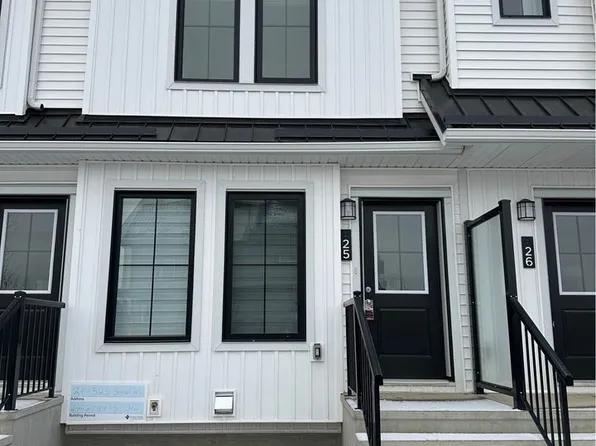 525 Secord Blvd NW #25, Edmonton, AB T5T 7B8