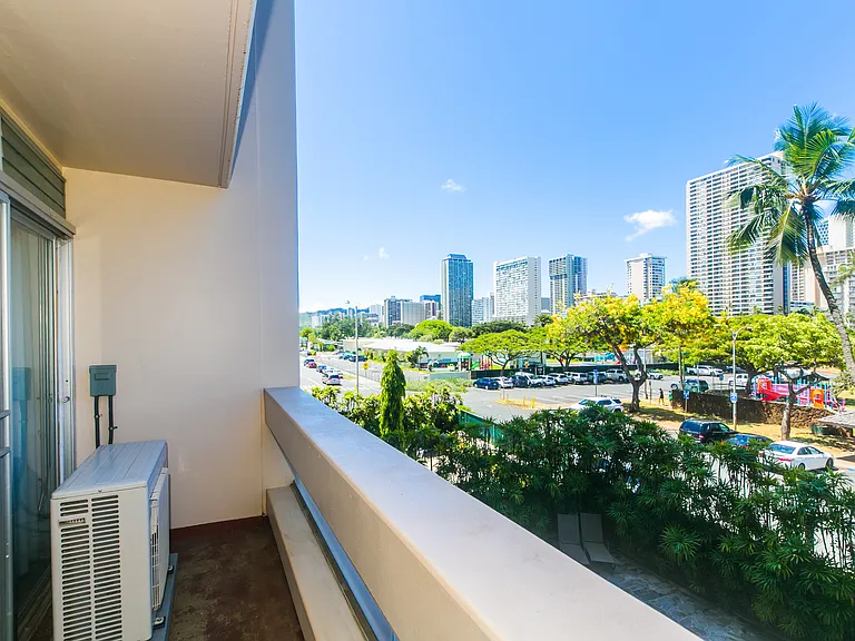 500 University Ave #311 — Photo 8