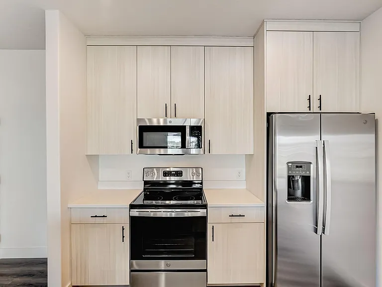 South Ridge Apartments — Photo 8