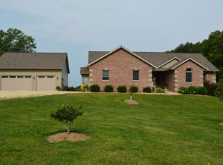 14589 Kennedy Rd, Fulton, IL 61252