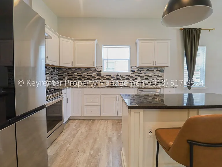 1324 N Cheyenne Ave — Photo 19