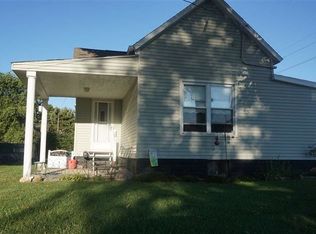 725 Oglesby Ave, Lincoln, IL 62656