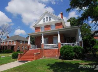208 Bay Ave, Cape Charles, VA 23310