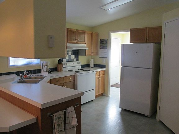 5th image of 7116 141st Avenue Ct E