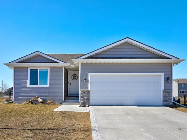 106 NE Monroe Ave, Elkhart, IA 50073