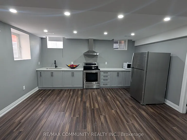 76 Durango Dr #BASEMENT — Photo 12