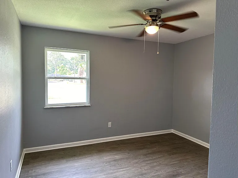 219 Leon St #6 — Photo 7