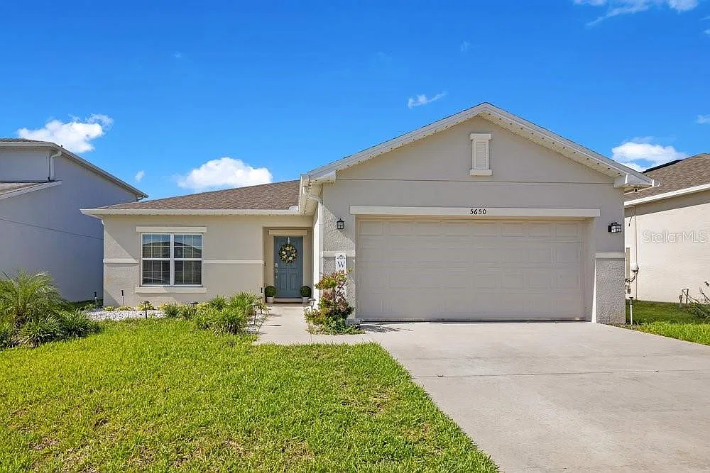 3 bed, 2.0 bath, 1520 sqft, $2,300 — Photo 1