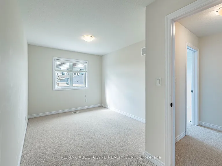 81 Pettitt Dr — Photo 34