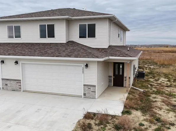 3407 20th Ave NW, Minot, ND 58703
