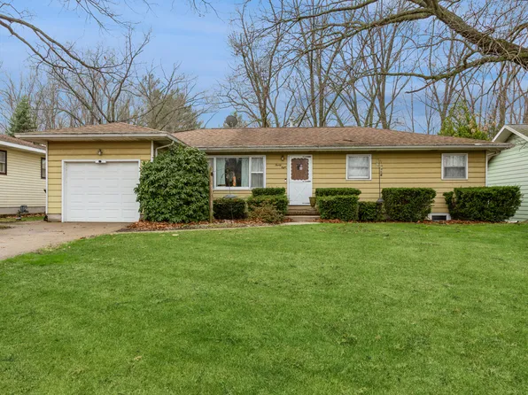 28 S Franklin St, New Buffalo, MI 49117