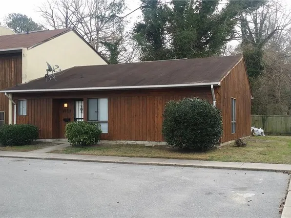 1361 E Tanners Creek Dr, Norfolk, VA 23513
