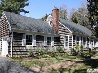 314 Private Rd, East Patchogue, NY 11772