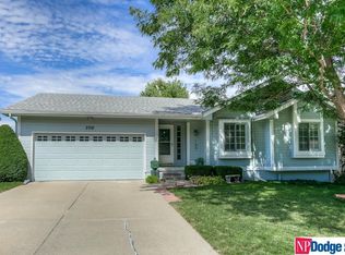 2718 Coffey Ave, Bellevue, NE 68123
