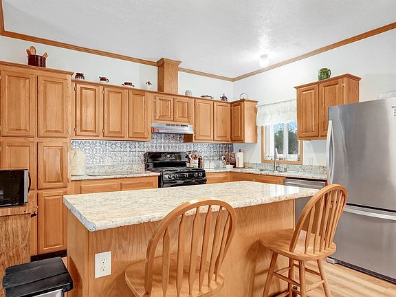 4th image of 2518 E 32nd Rd