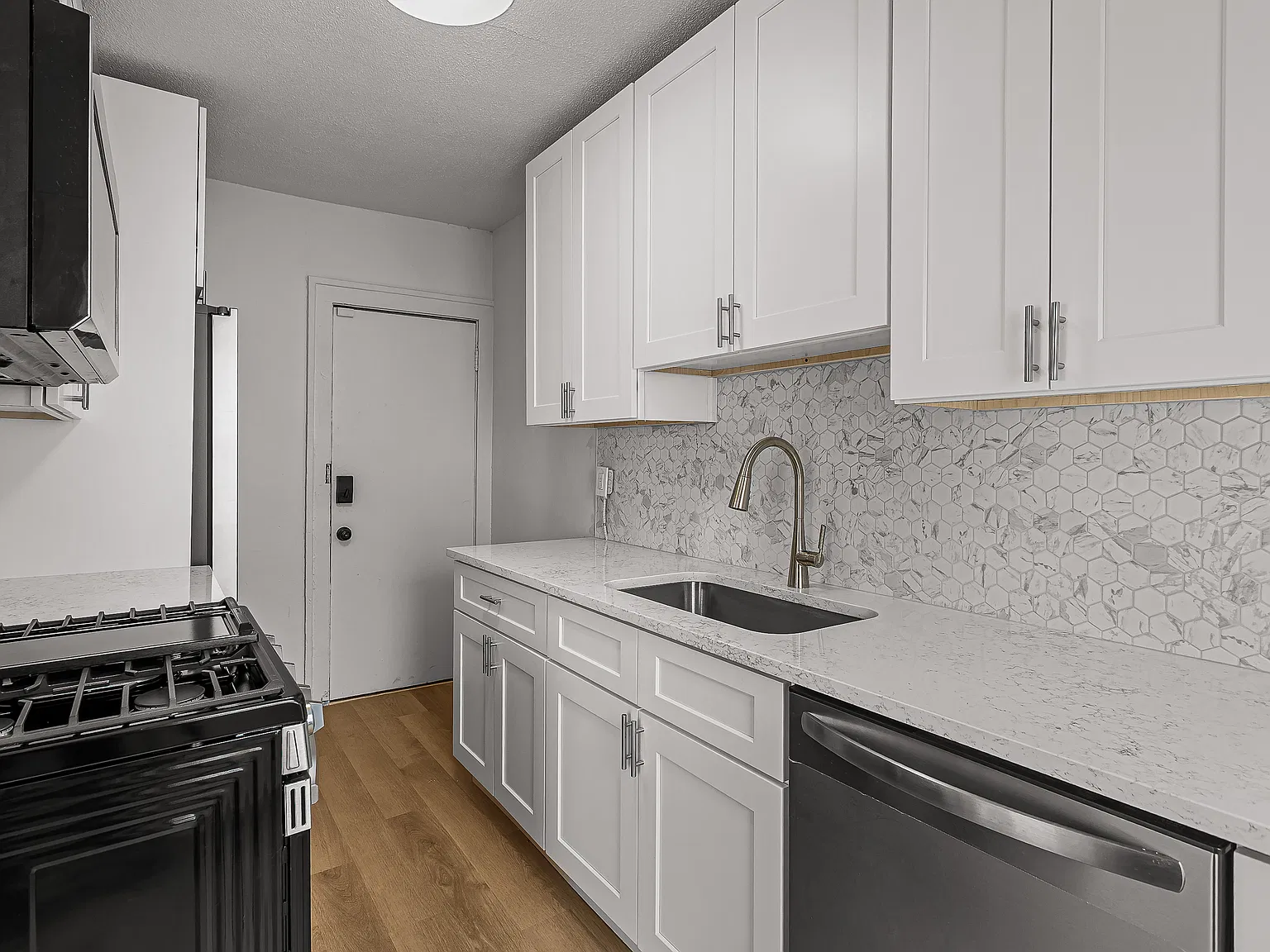 2 bed, 650 sqft, $900 — Photo 4