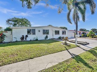 2618 Freeport Rd, West Palm Beach, FL 33406