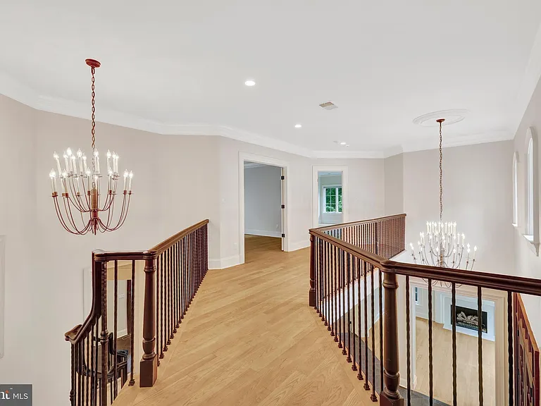6707 Wemberly Way — Photo 32