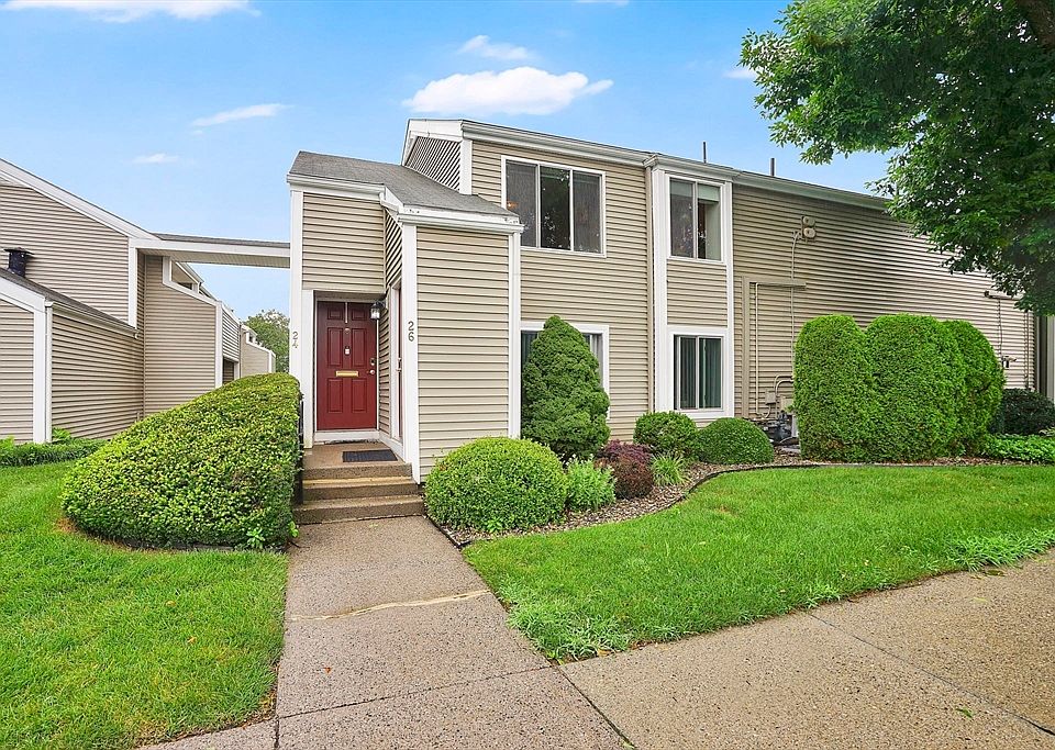 1st image of 26 Nassau Dr