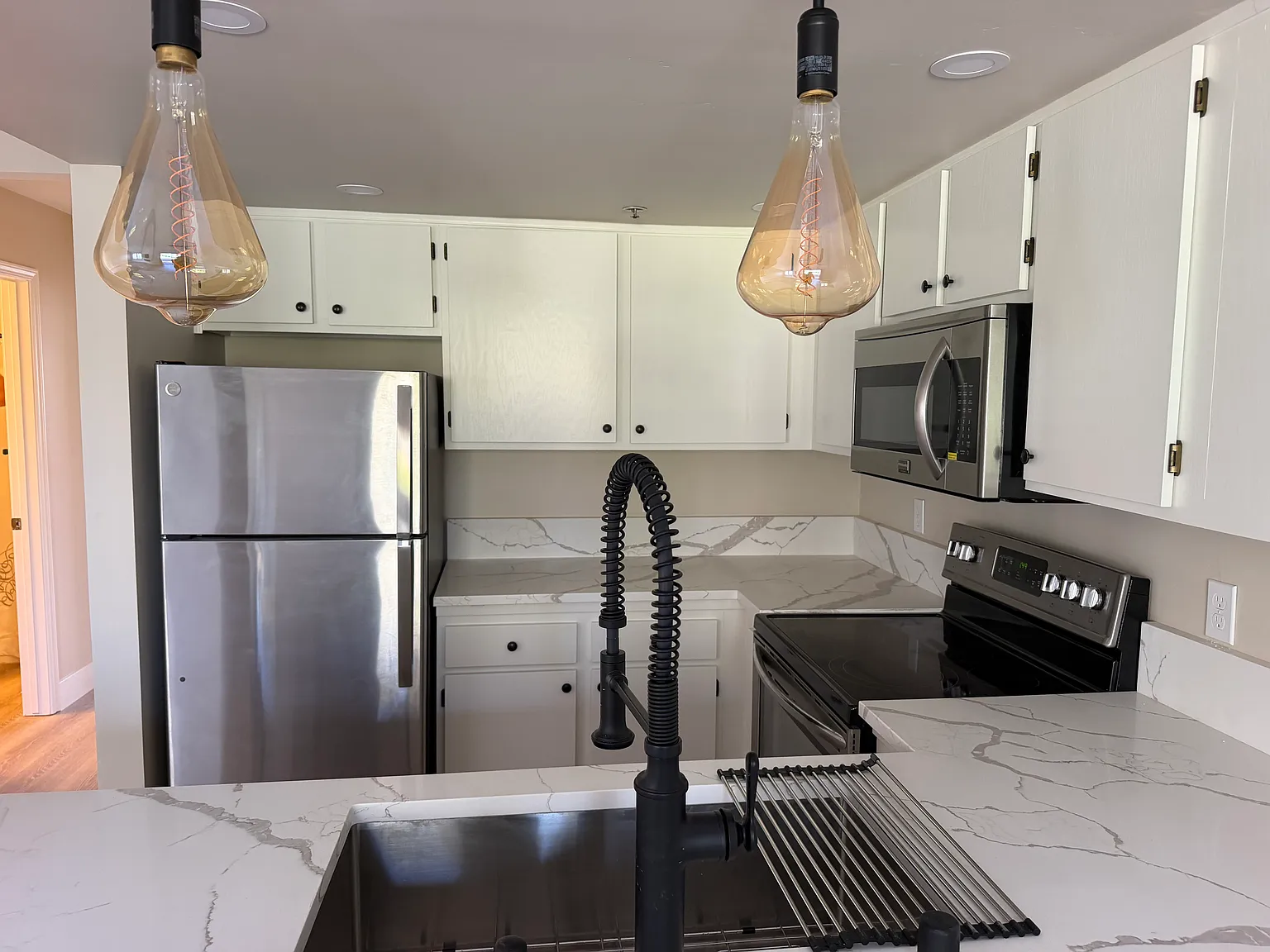 1 bed, 751 sqft, $2,500 — Photo 3