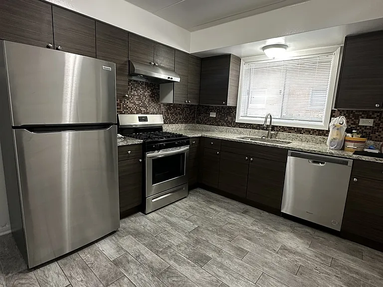 1302 Carol St #1A — Photo 1