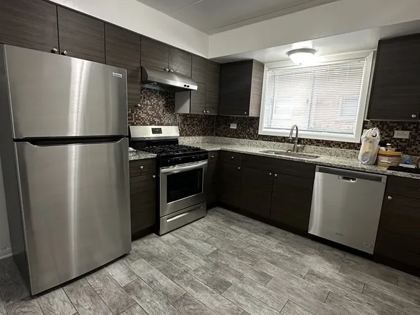 1302 Carol St, Park Ridge, IL