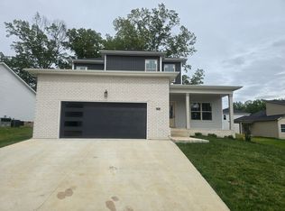 505 N Halifax Ct, Clarksville, TN 37040