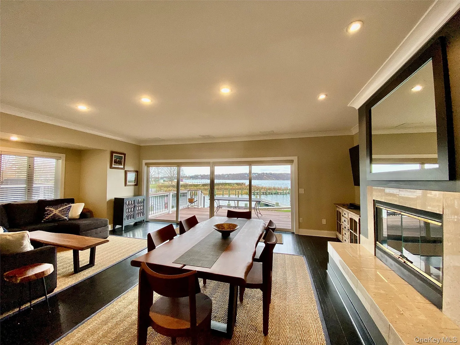 3 bed, 2.5 bath, 2238 sqft, $5,000 — Photo 4