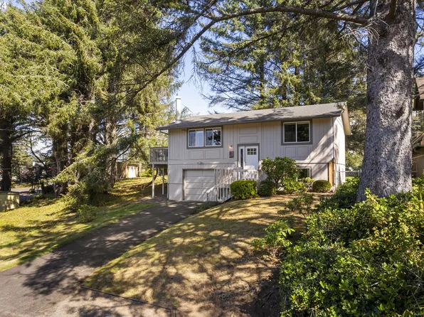 3868 NW Port Ave, Lincoln City, OR 97367