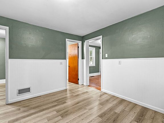 5th image of 54 Burrstone Rd