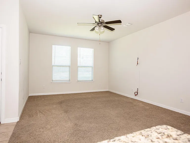 9524 Blaine Dr — Photo 6