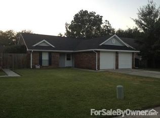 96 Hunter Dr, Ocean Springs, MS 39564