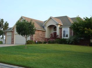 1656 Crest Ct, Andover, KS 67002