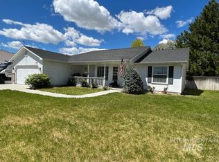 812 Lake Lowell Ave, Nampa, ID 83686