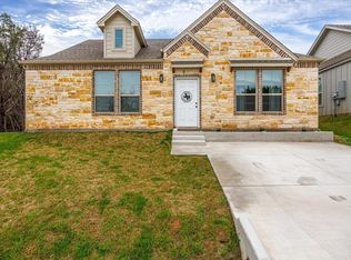 2211 Cactus Aly, Granbury, TX 76048