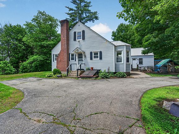 4th image of 560 Sunapee Street