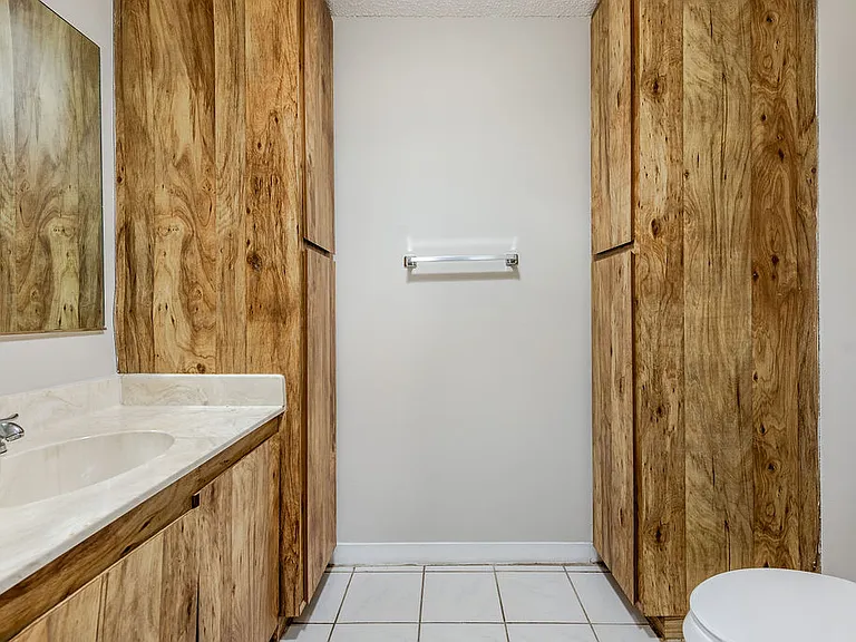1761 N Congress Ave — Photo 15