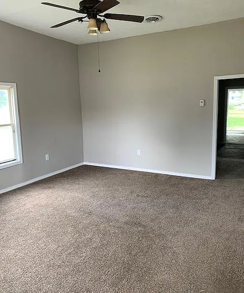 228 W Graysville St — Photo 9