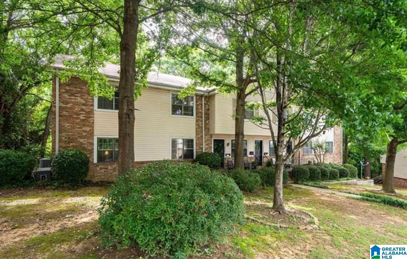 3 bed, 2.0 bath, $1,850 — Photo 2