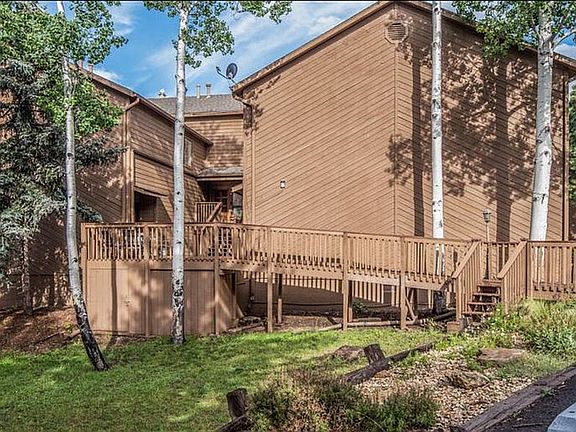 2nd image of 205 Racquet Dr