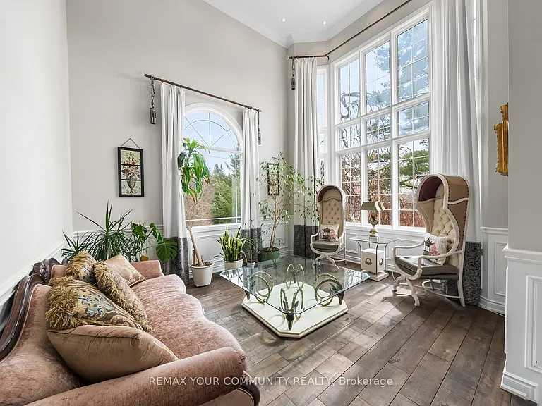 31 Marinucci Ct — Photo 2