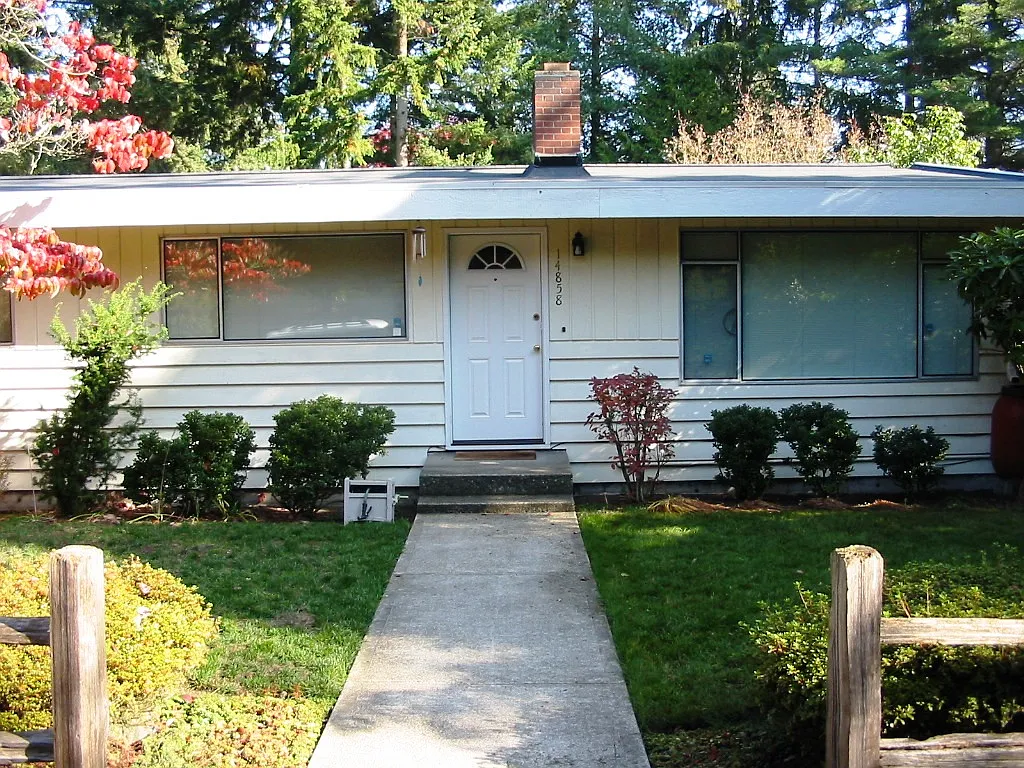 3 bed, 1120 sqft, $2,700 — Photo 2