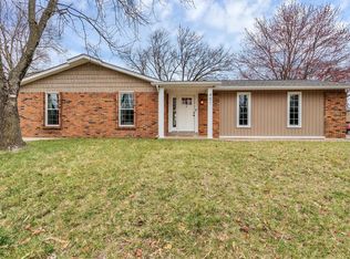 401 Nantucket Dr, Saint Charles, MO 63301