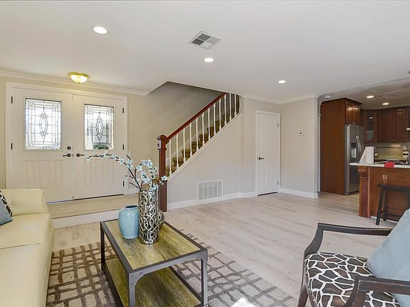5th image of 30975 Periwinkle Dr
