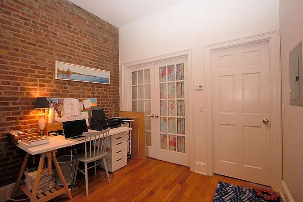 Rented by R New York | media 33