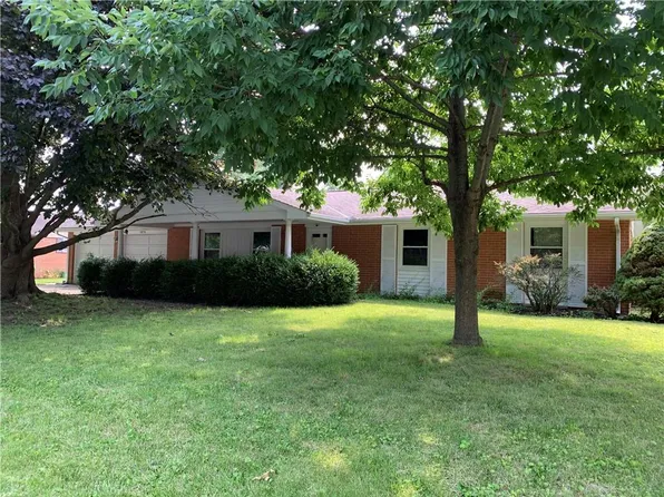 1076 Parkway Dr, Greenville, OH 45331