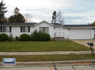 2821 13th St, Two Rivers, WI 54241